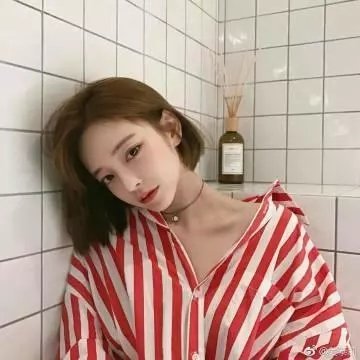 星际迷航：比基尼战神